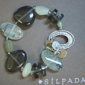 RARE! Silpada Green Prehnite Chalcedony Glass & Serpentine Stretch Bracelet